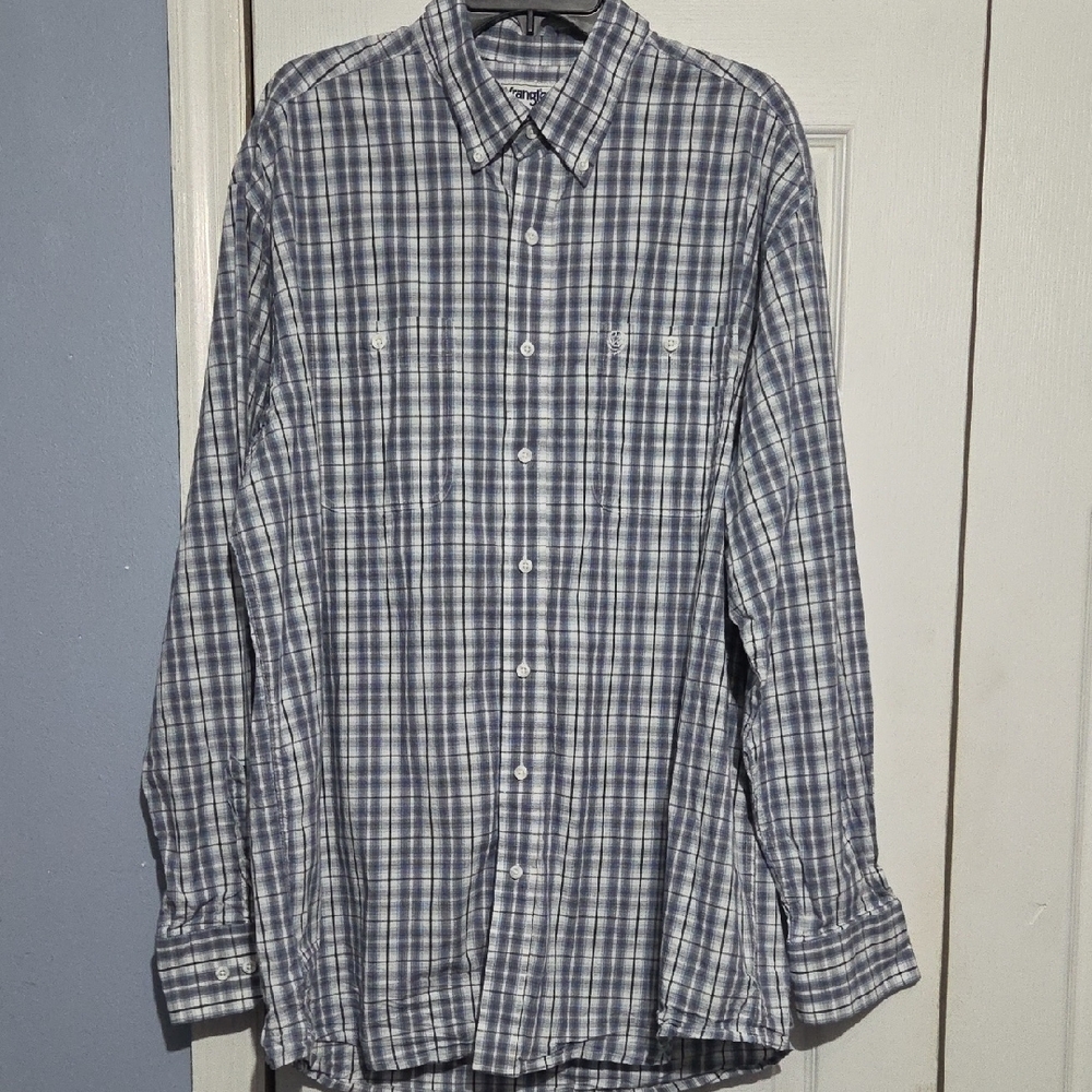 Wrangler George Strait Men's Gray and Blue Plaid Button Down Shirt